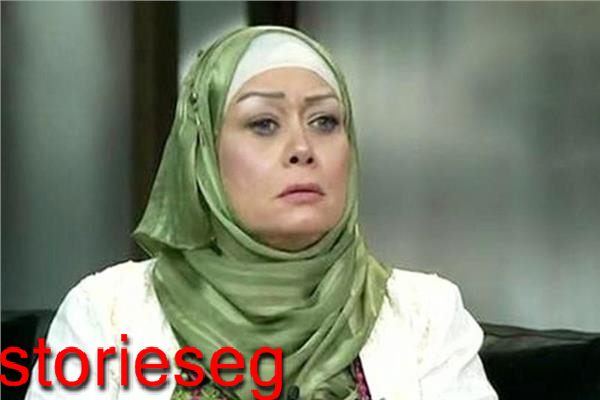 الفنانة هالة فاخر